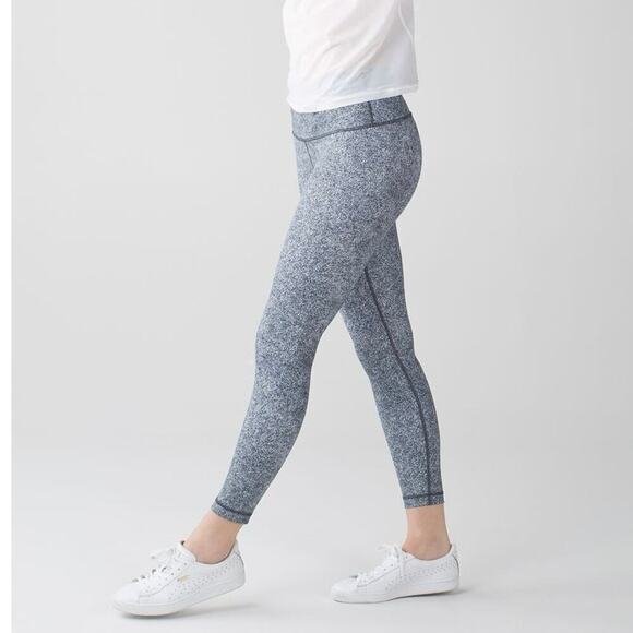 Lululemon High Times Crops Rio Mist White/Black Cropped Leggings Womens Size 6 - Picture 1 of 8